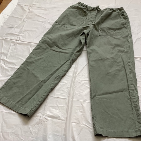L.L. Bean Pants - LL Bean Classic Green Pants Size XS Petite 100% Cotton Pull On Drawstring Waist